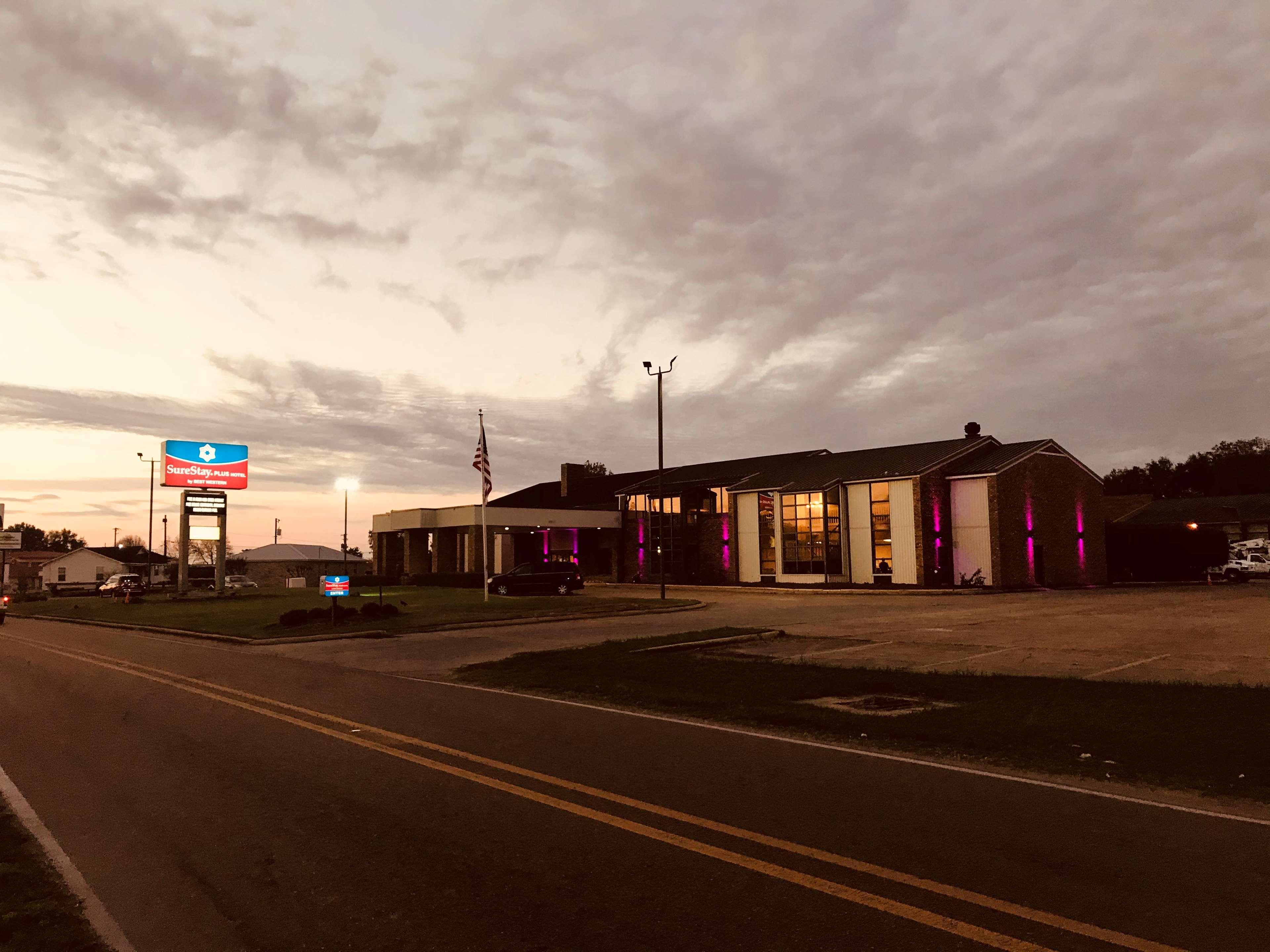 Surestay Plus Hotel By Best Western غرينوود المظهر الخارجي الصورة